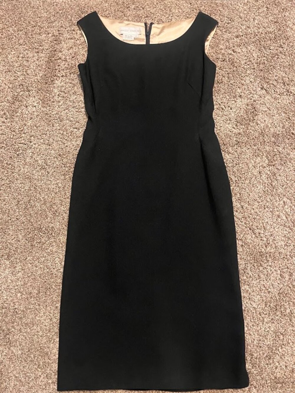 Maggy London Black Sleeveless Boatneck Sheath Dress Champagne Lining Size 8